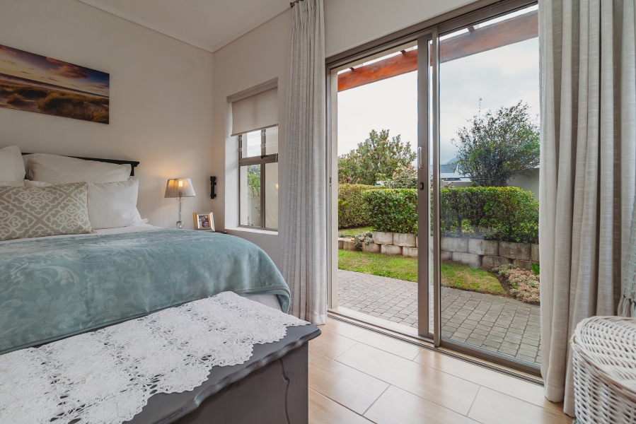 4 Bedroom Property for Sale in Mont Fleur Mountain Estate Western Cape